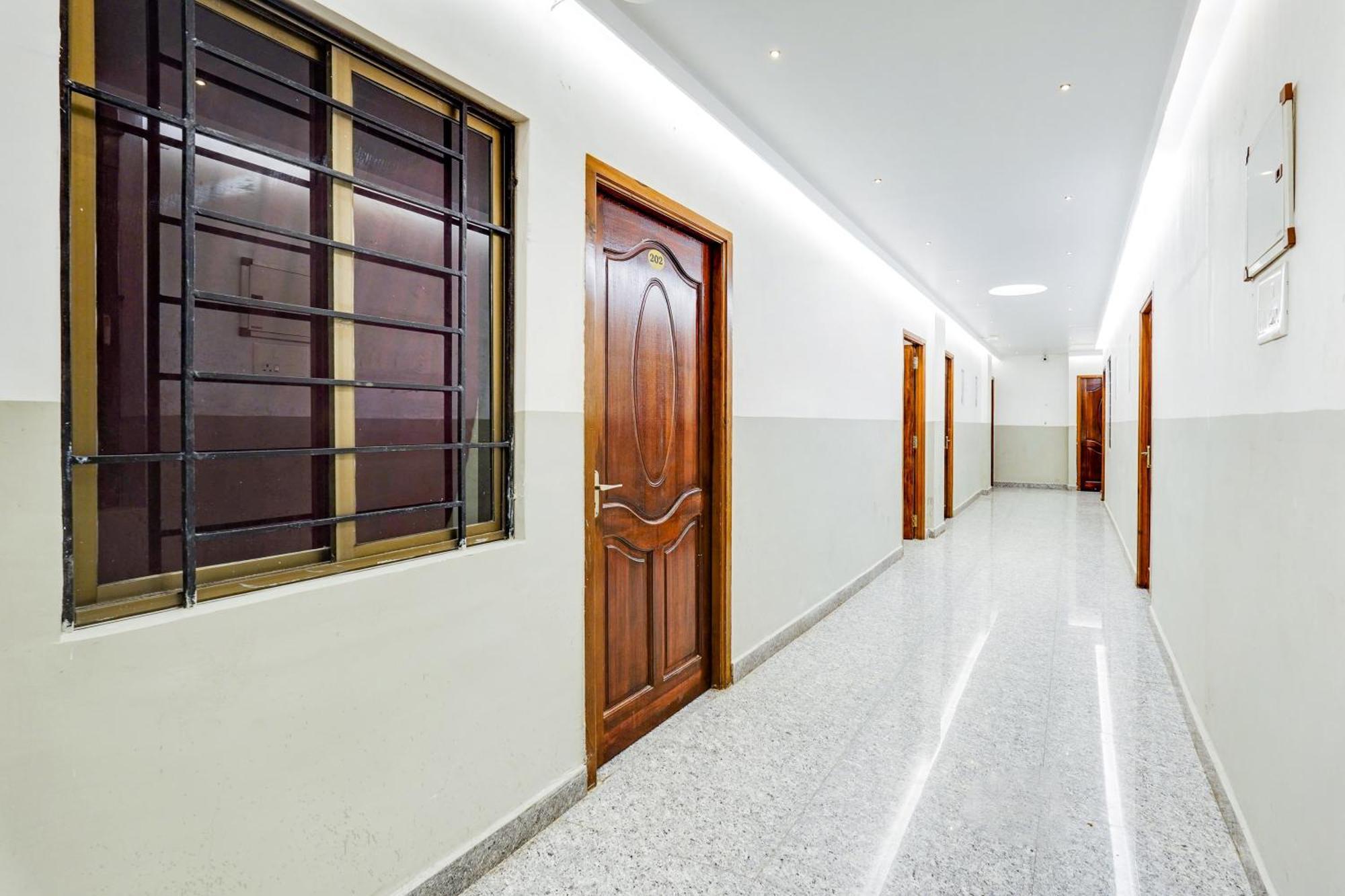 Super Hotel O White Town Formerly Seascape Residency Pondicherry Exterior photo